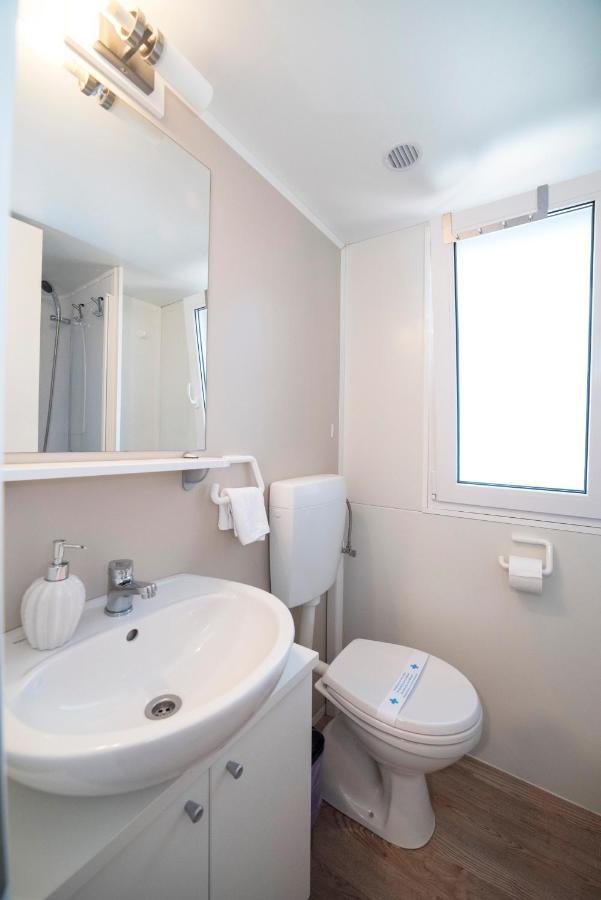 Mobile Home Cube, 3 Bedrooms, Free Parking, Wifi Biograd Na Moru Ngoại thất bức ảnh