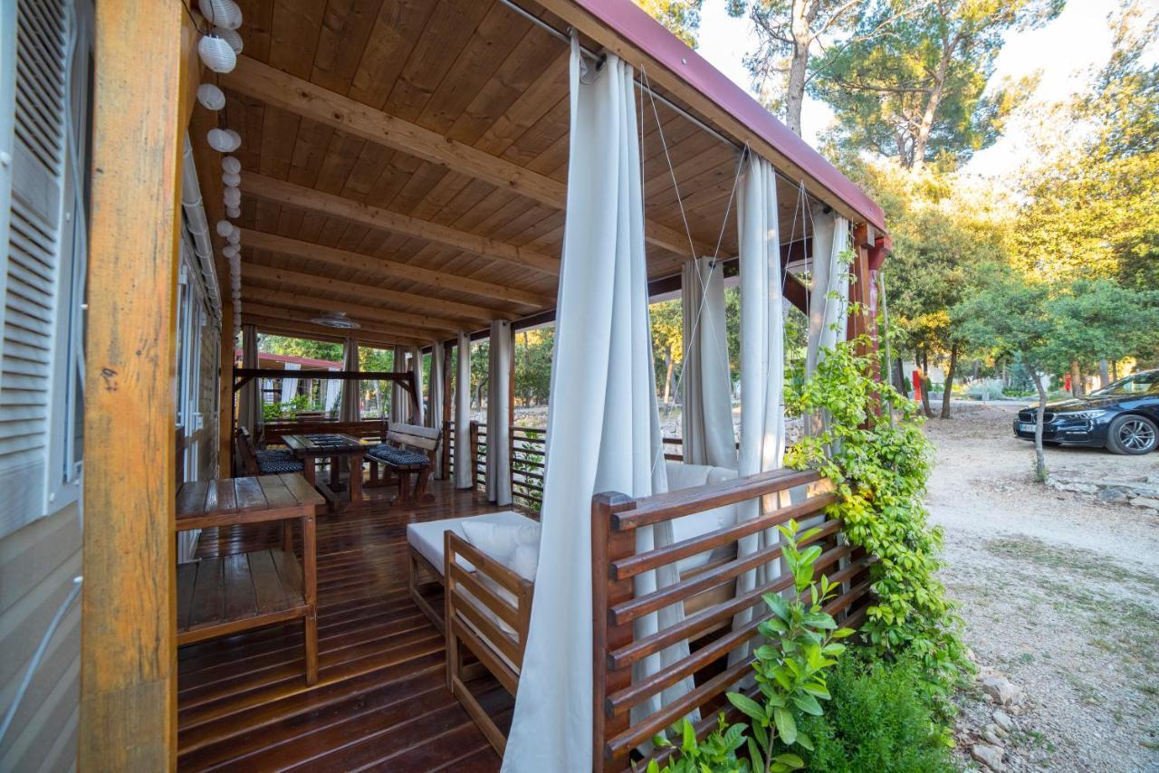 Mobile Home Cube, 3 Bedrooms, Free Parking, Wifi Biograd Na Moru Ngoại thất bức ảnh